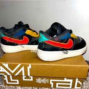 Toddler shoes size 6c